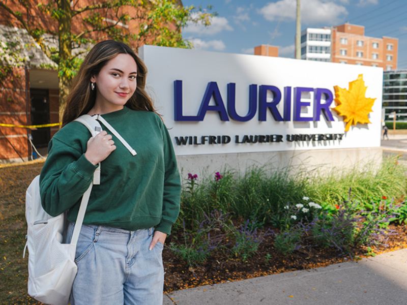 Стипендия 5000 CAD на подготовительное отделение при Wilfrid Laurier University (Канада)